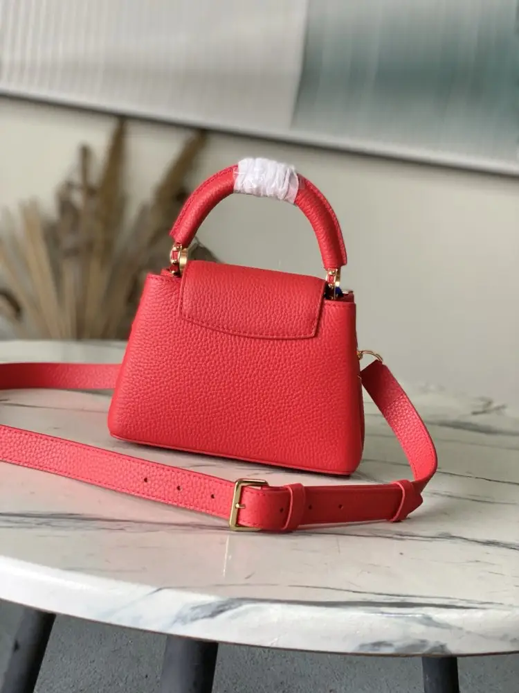Louis Vuitton Сумка Capucines шкіряна 21 см — Фото 3