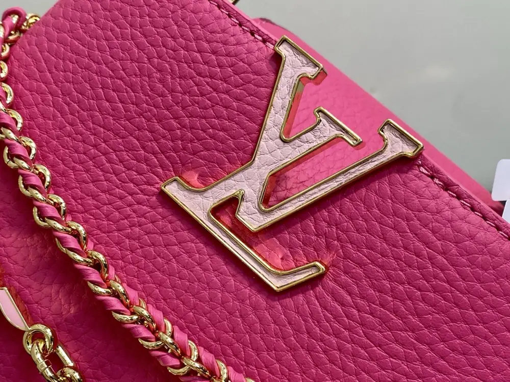 Louis Vuitton Сумка Capucines кожаная 21 см — Фото 5