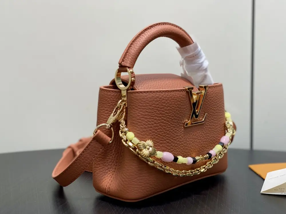 Louis Vuitton Сумка Capucines шкіряна 22 см — Фото 2