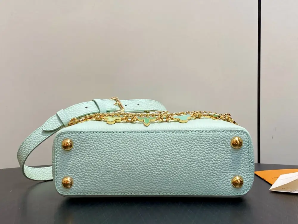 Louis Vuitton Сумка Capucines шкіряна 27 см — Фото 4