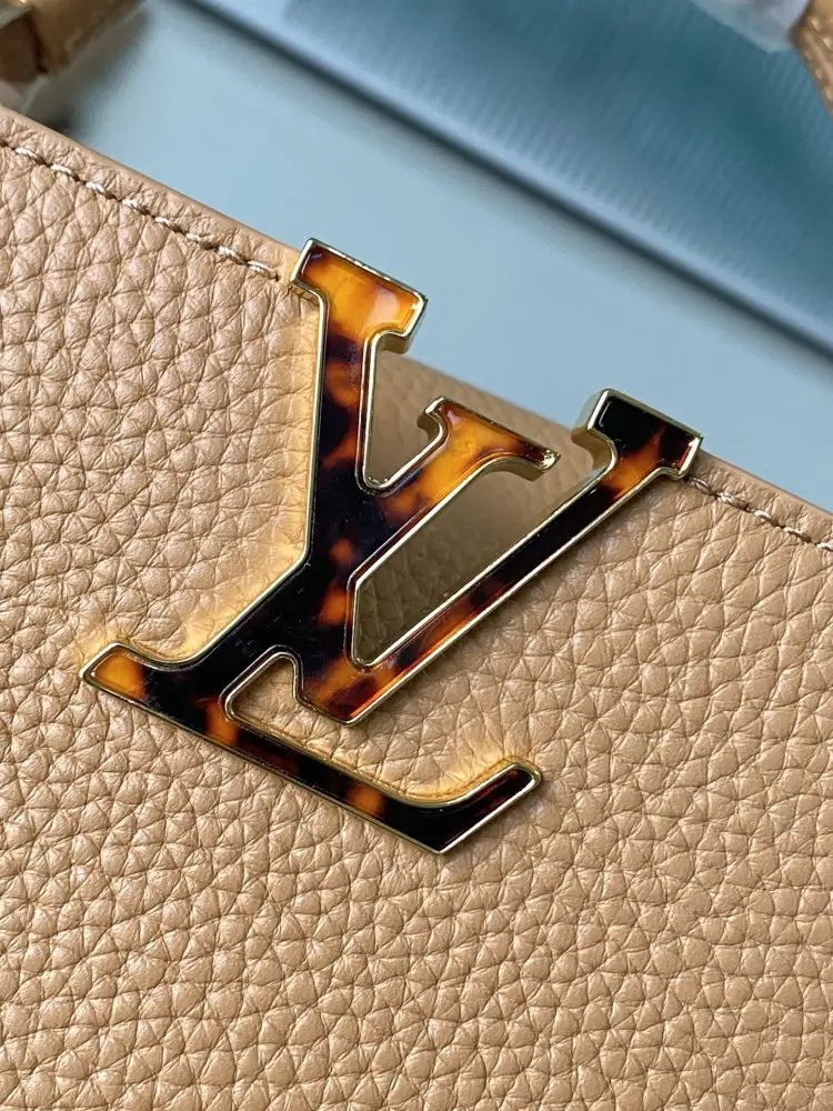Louis Vuitton Сумка Capucines шкіряна 27 см — Фото 5