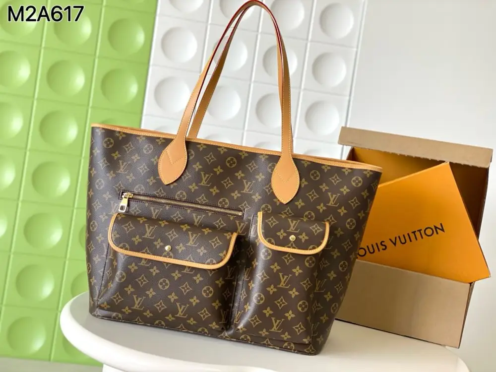Louis Vuitton — Сумка-карго Nevereverfull 38 см
