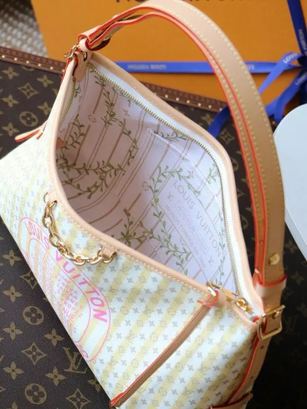 Louis Vuitton A bag Carryall East-West 36 cm — Photo 5