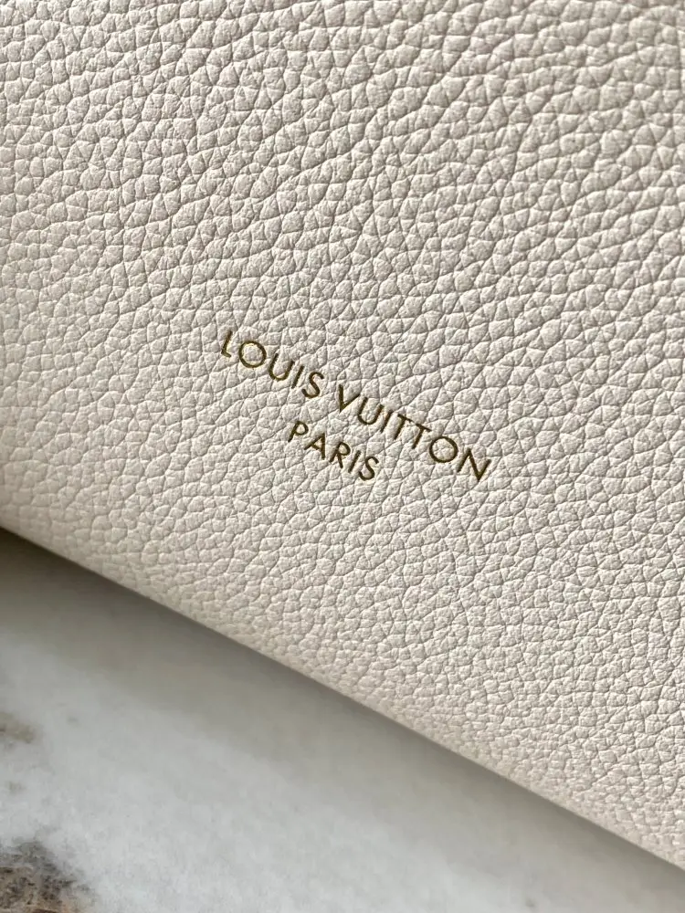 Louis Vuitton A bag EXPRESS 17 cm — Photo 5
