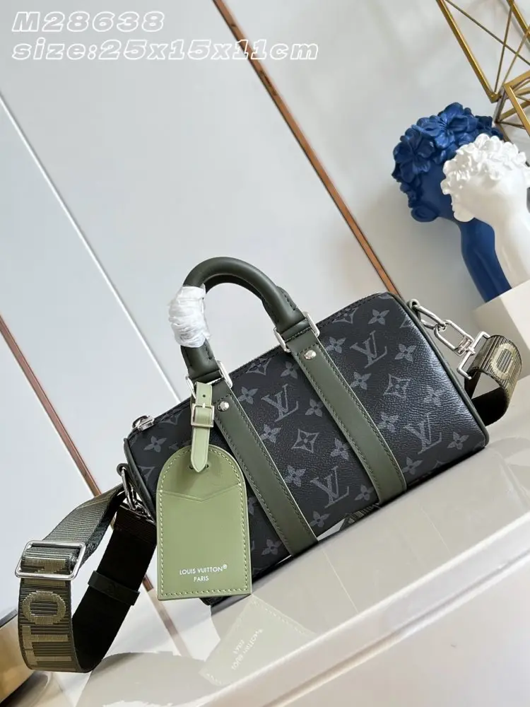 Louis Vuitton — Сумка дорожняя Keepall Bandoulière 25