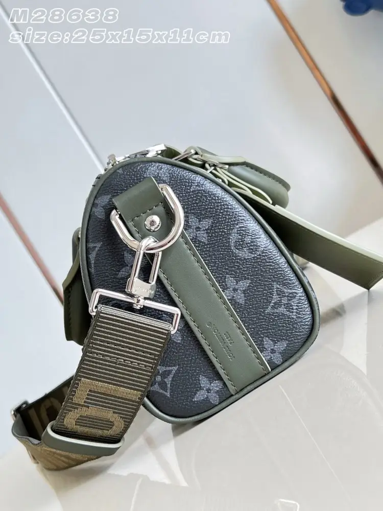 Louis Vuitton A bag highway Keepall Bandoulière 25 — Photo 4