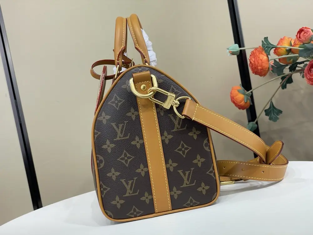 Louis Vuitton A bag highway KEEPALL BANDOULIÈRE 35 — Photo 3