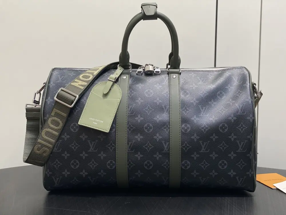 Louis Vuitton — Сумка дорожняя Keepall Bandoulière 45