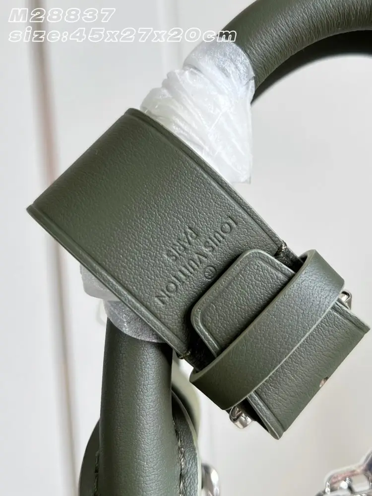 Louis Vuitton A bag highway Keepall Bandoulière 45 — Photo 4
