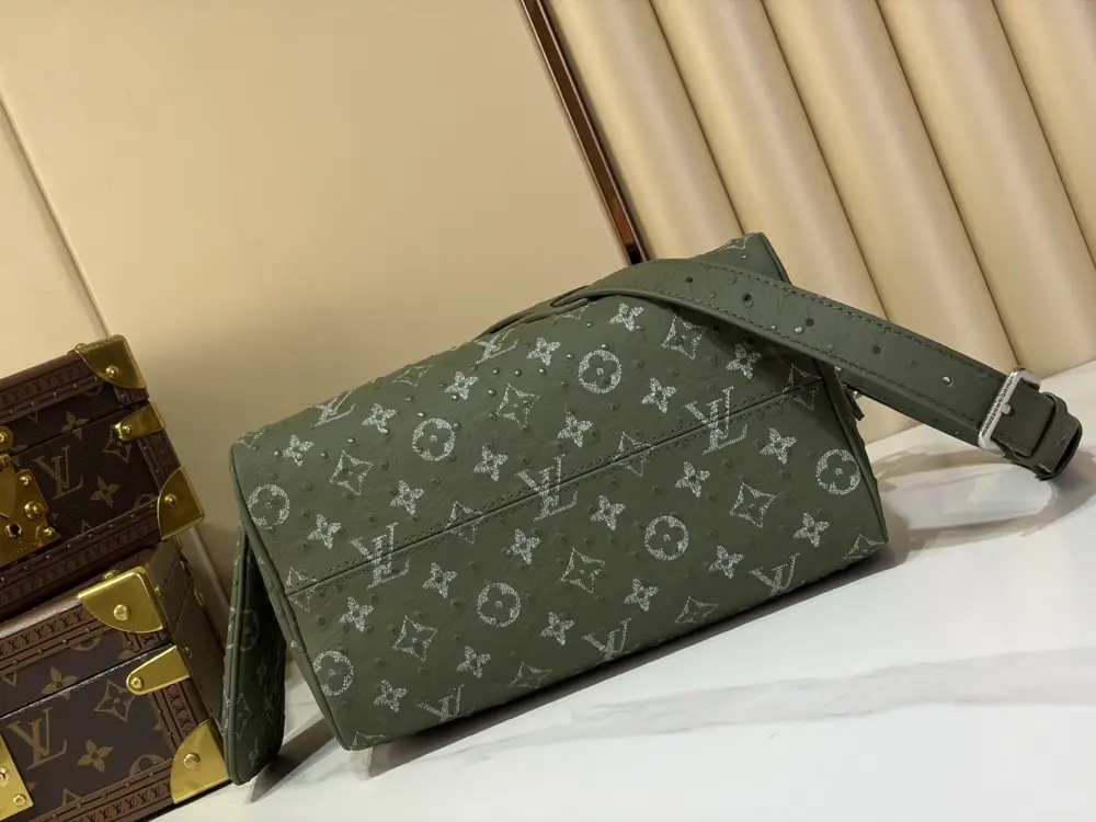 Louis Vuitton Сумка дорожні SPEEDY BANDOULIÈRE 25 — Фото 4