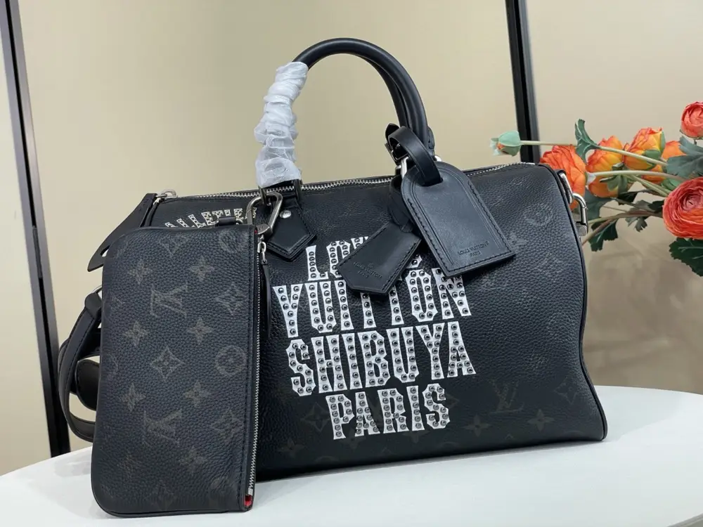 Louis Vuitton — Сумка дорожняя Speedy Bandulier 30