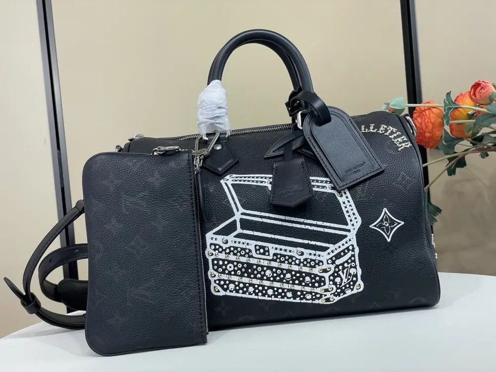 Louis Vuitton — Сумка дорожняя Speedy Bandulier 30
