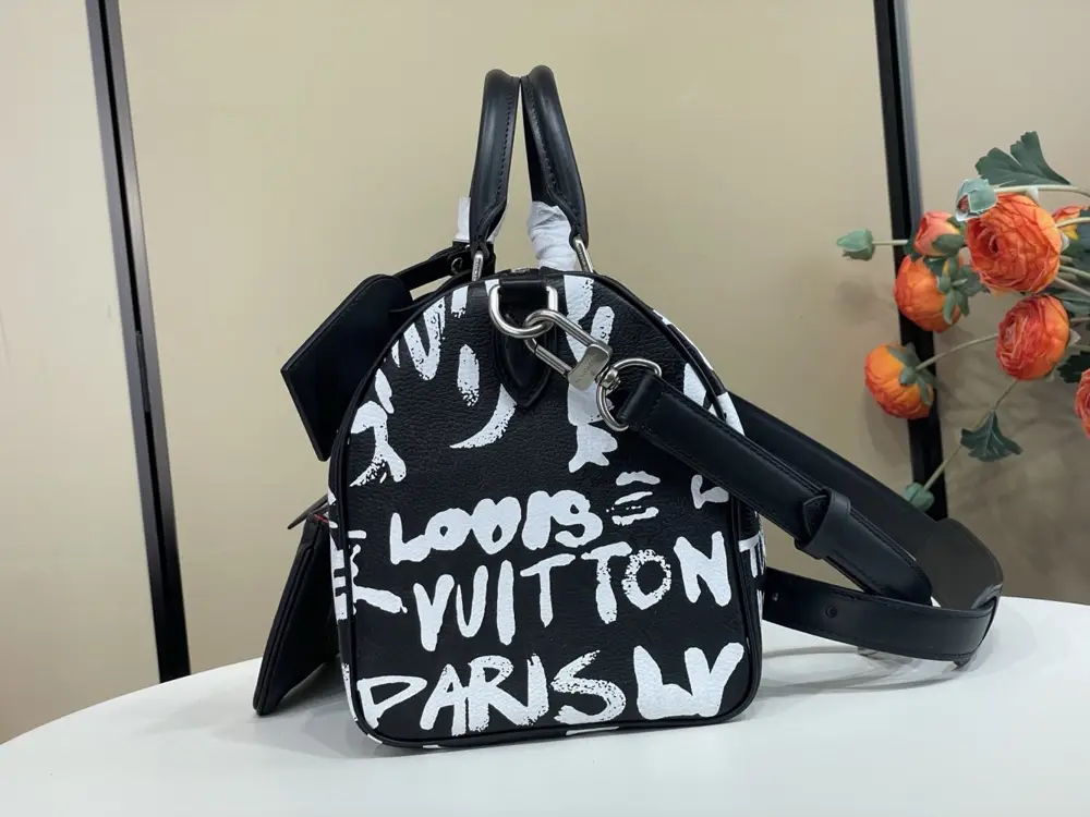 Louis Vuitton Сумка дорожняя Speedy Bandulier 30 — Фото 3