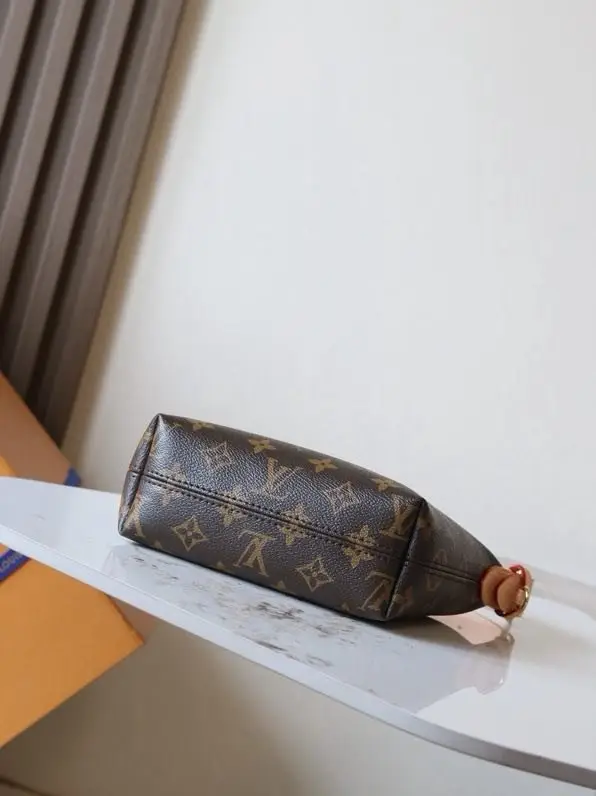Louis Vuitton Сумка Hills Pochette M27509 — Фото 5
