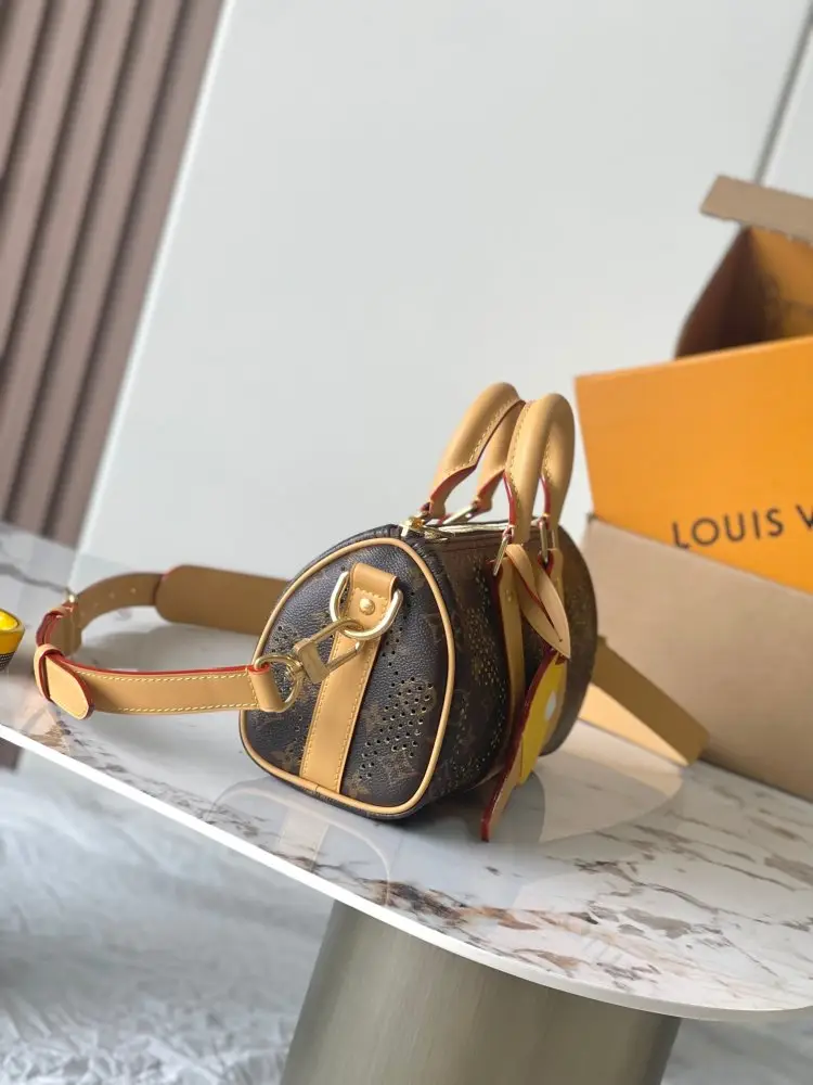 Louis Vuitton Сумка KEEPALL BANDOULIÈRE 25 — Фото 2