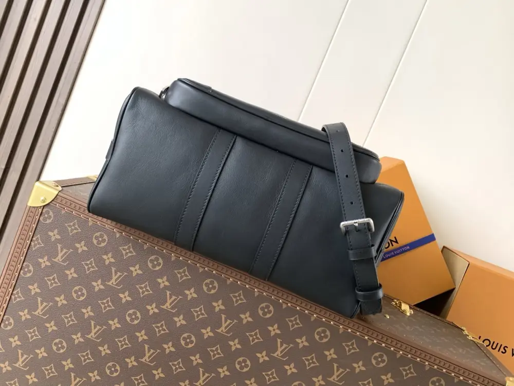 Louis Vuitton Сумка Keepall Cargo Bandoulière 35 — Фото 4
