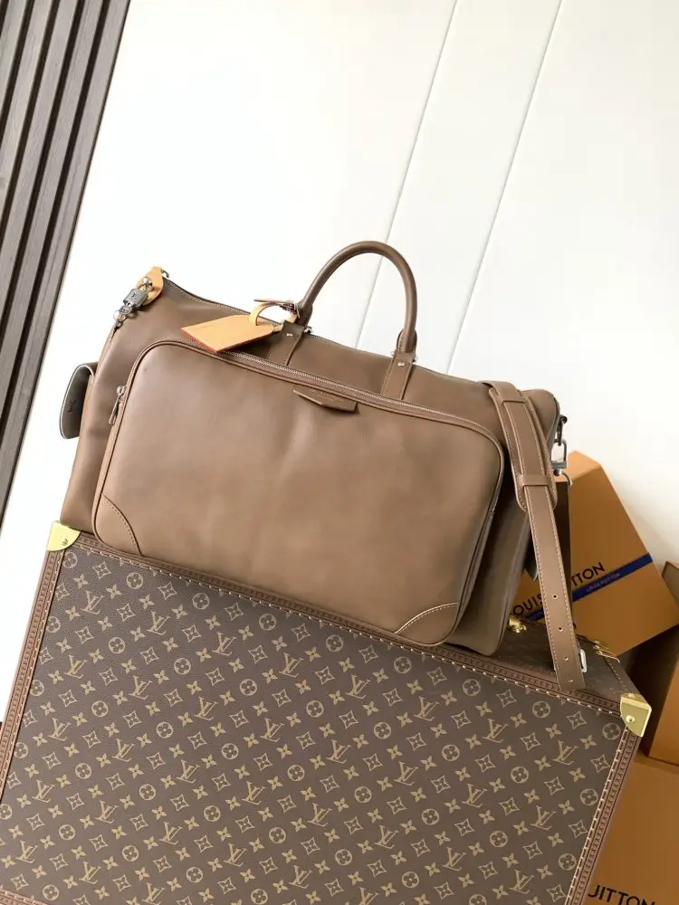 Louis Vuitton — Сумка Keepall Cargo Bandoulière 50