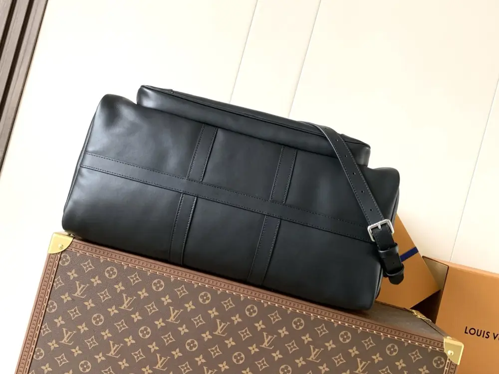 Louis Vuitton Сумка Keepall Cargo Bandoulière 50 — Фото 4