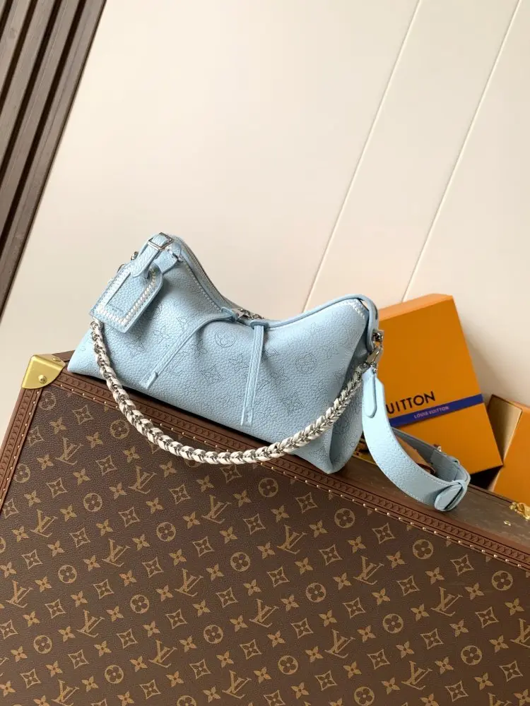 Louis Vuitton — Сумка кожаная Hand It All 29 см