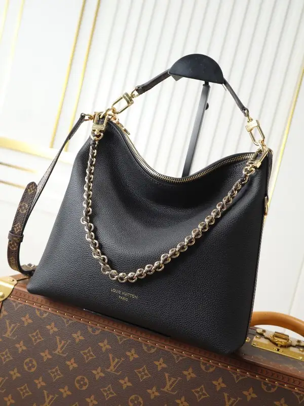 Louis Vuitton — Сумка шкіряна Multipass 30 см