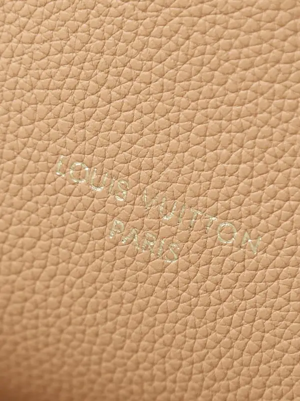 Louis Vuitton Сумка шкіряна Multipass 30 см — Фото 5