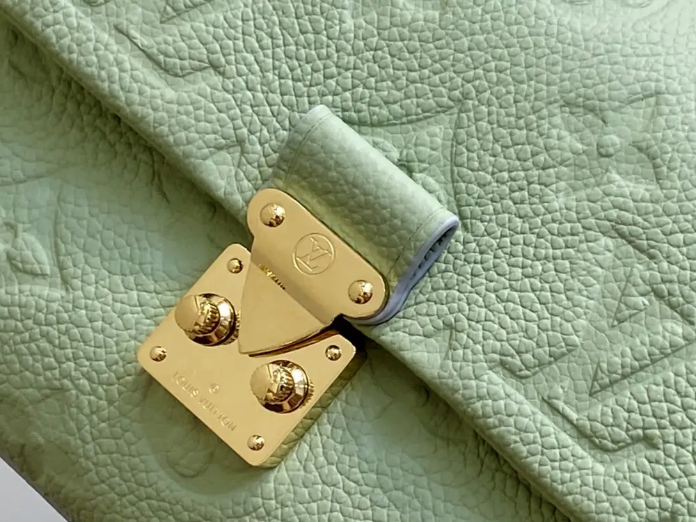 Louis Vuitton Сумка шкіряна Nano Madeline 21 см — Фото 5