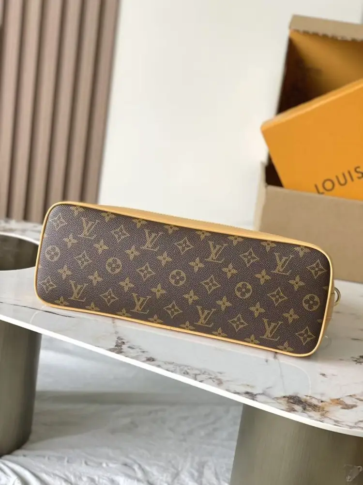 Louis Vuitton Сумка кожаная женская 37 см M27327 — Фото 4