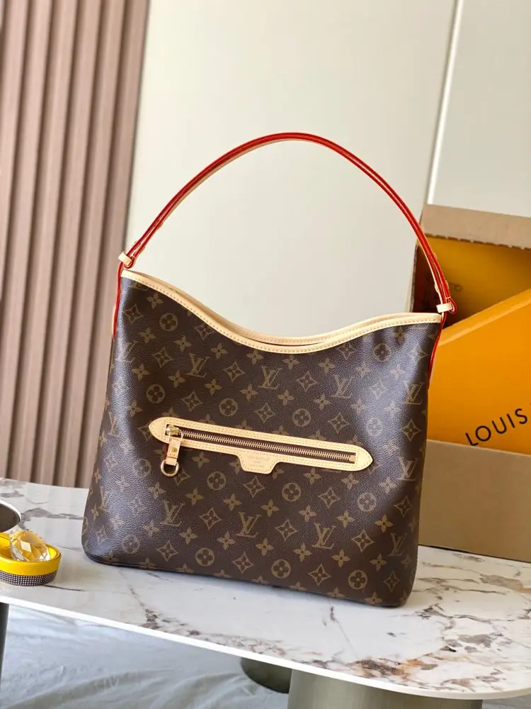 Louis Vuitton — Сумка Lineup 34 см