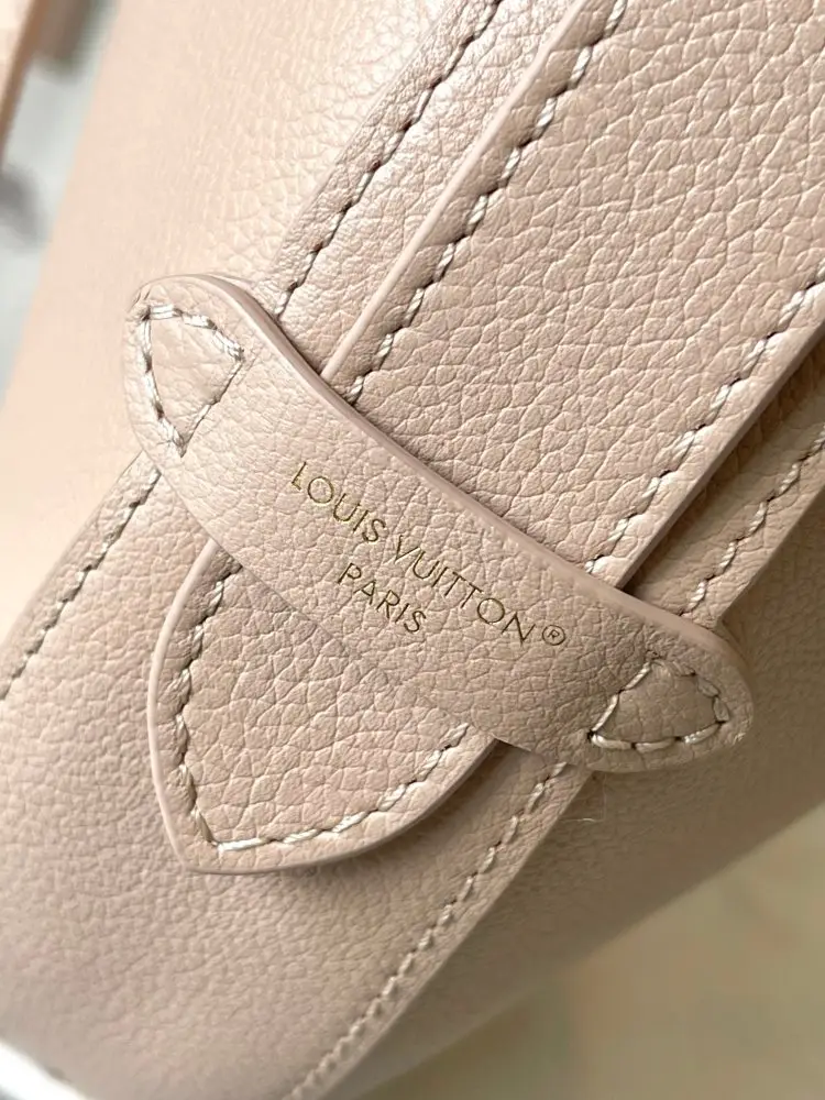 Louis Vuitton Сумка Low Key Cookie шкіряна 32 см — Фото 5
