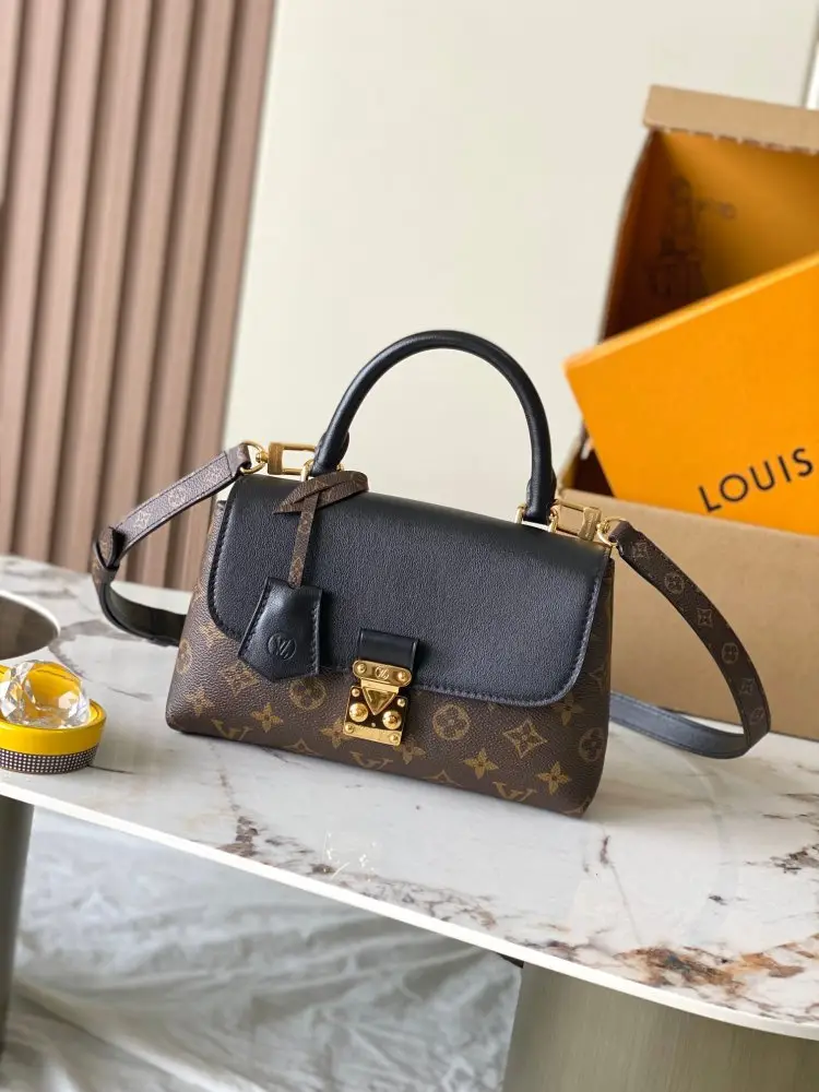 Louis Vuitton — A bag Madeleine BB 24 cm