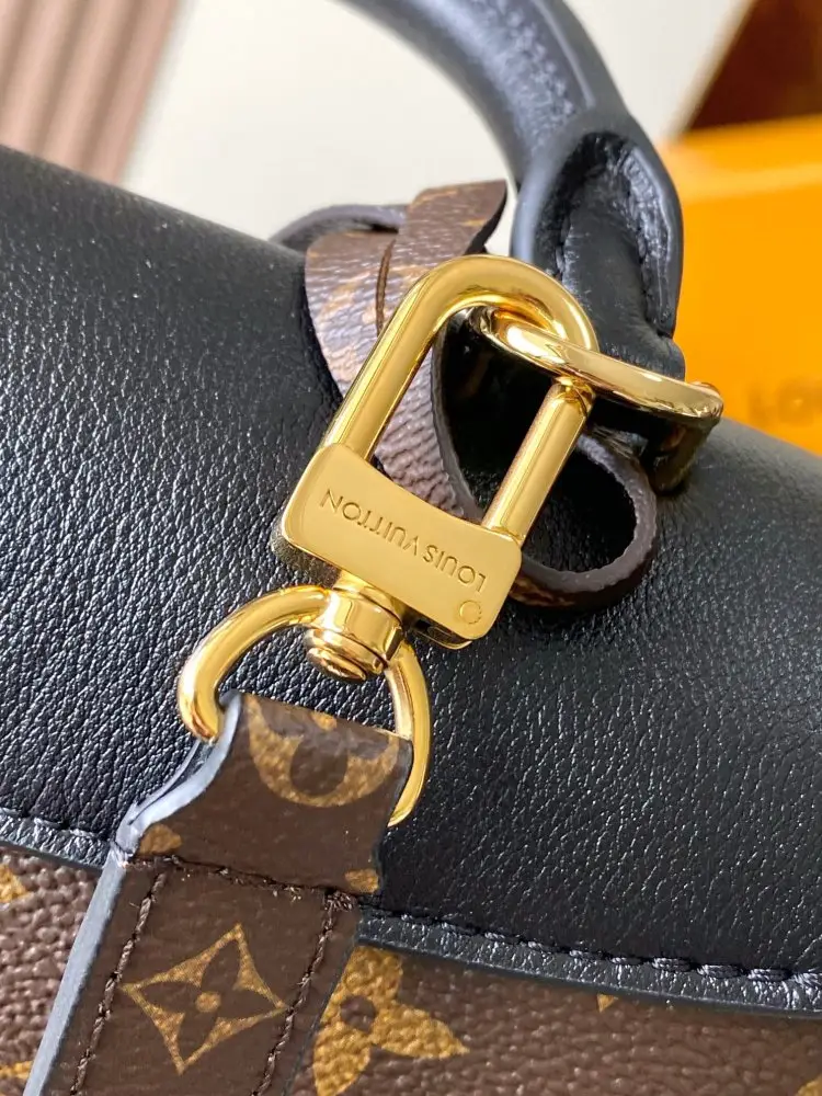 Louis Vuitton A bag Madeleine BB 24 cm — Photo 4