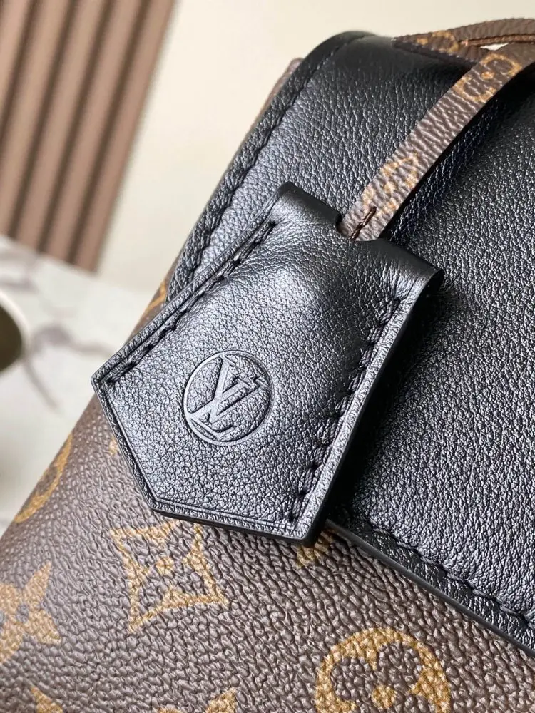 Louis Vuitton A bag Madeleine BB 24 cm — Photo 5