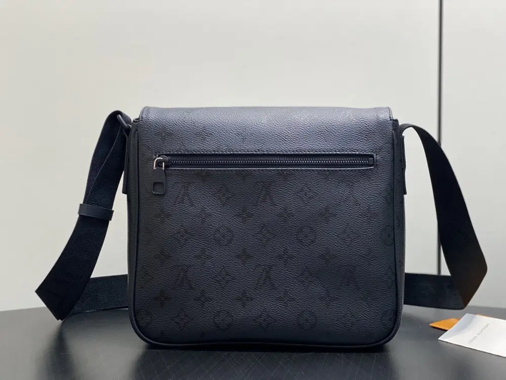 Louis Vuitton Сумка мессенджер M2A195 27 см — Фото 3