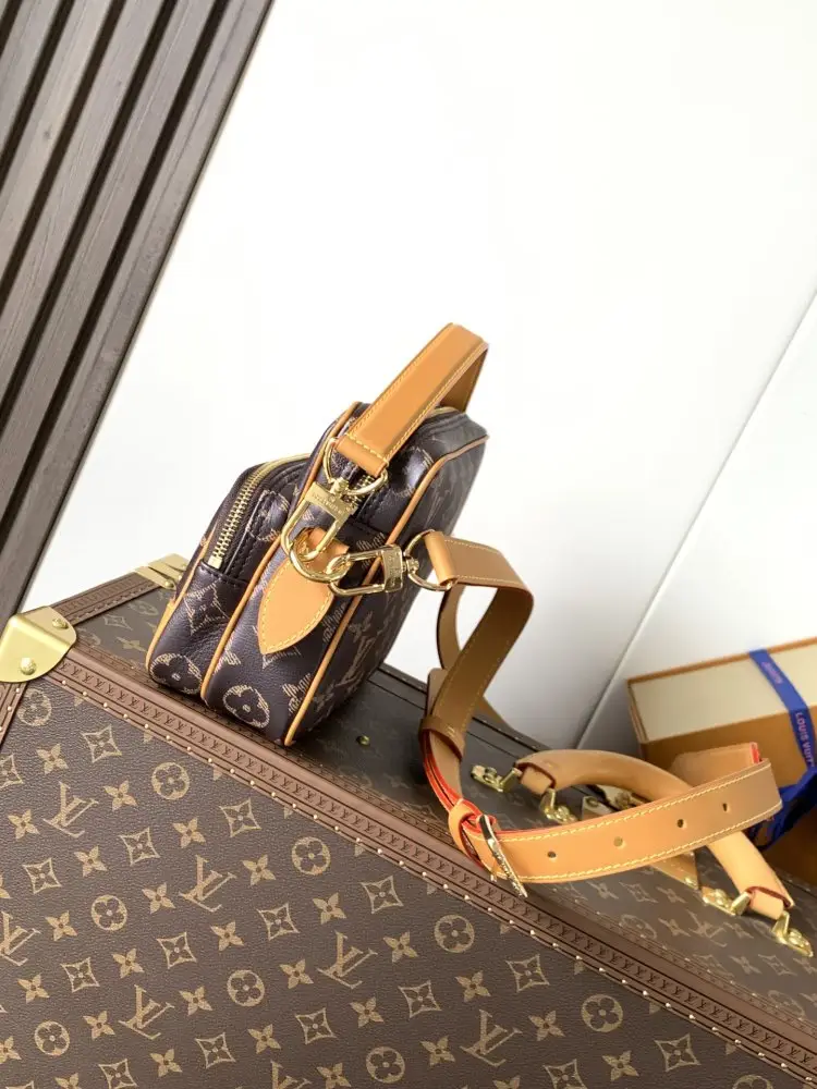 Louis Vuitton Сумка мессенджер Nil 25 см — Фото 2
