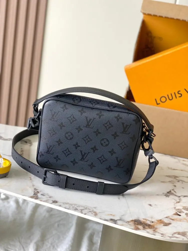 Louis Vuitton A bag messenger NIL 25 cm — Photo 3