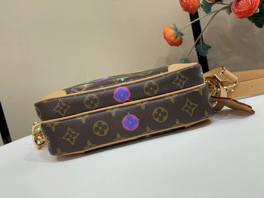 Louis Vuitton A bag messenger NIL 25 cm — Photo 4