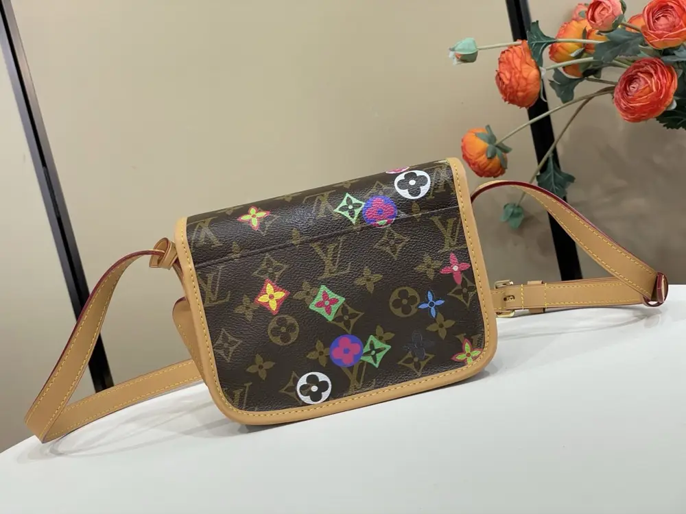 Louis Vuitton A bag messenger SATCHEL 19 cm — Photo 2