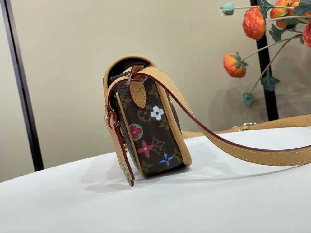 Louis Vuitton A bag messenger SATCHEL 19 cm — Photo 3