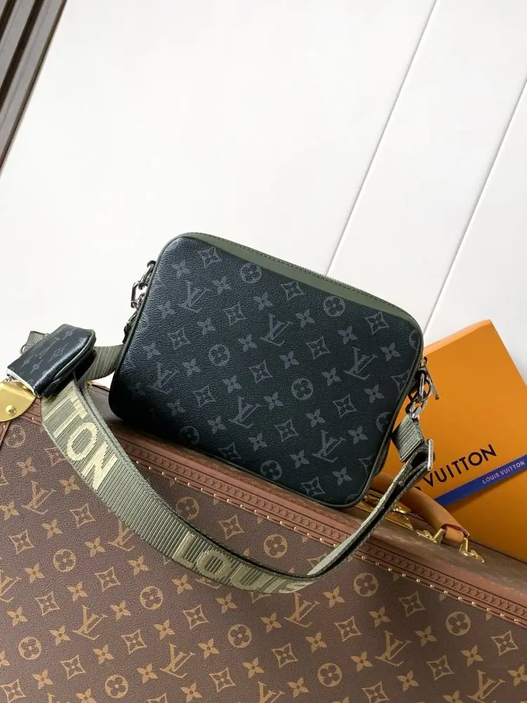 Louis Vuitton Сумка мессенджер Trio 25 см — Фото 3