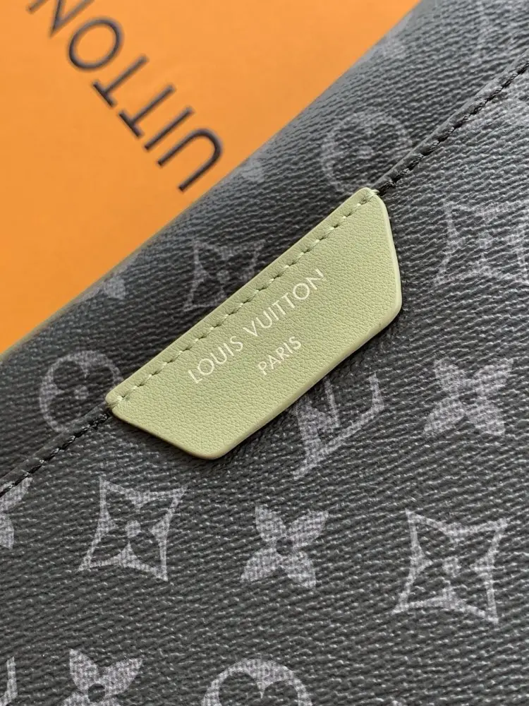 Louis Vuitton Сумка мессенджер Trio 25 см — Фото 5