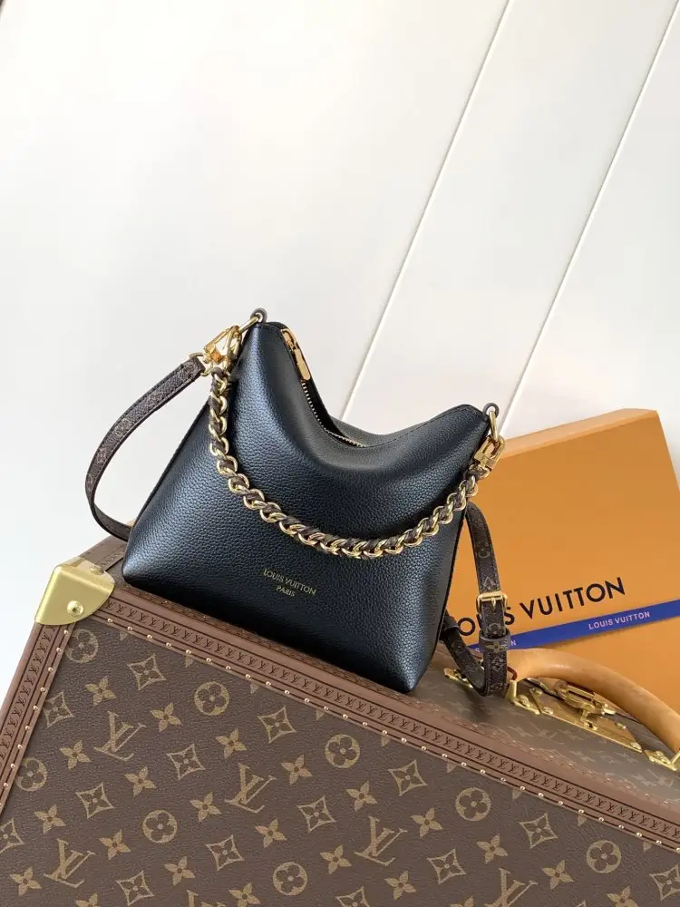 Louis Vuitton — A bag Multipass 17 cm