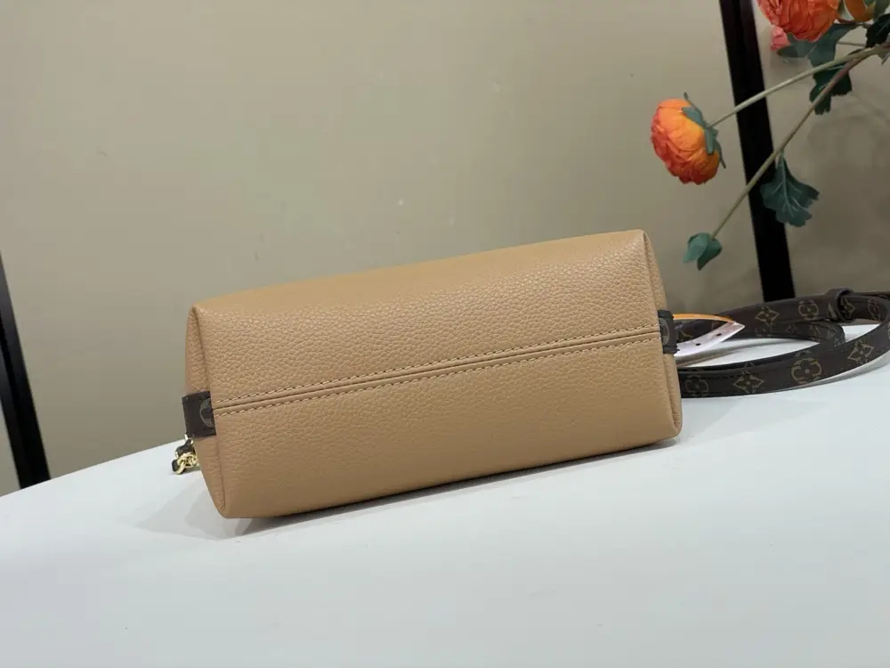 Louis Vuitton Сумка Multipass 17 см — Фото 4