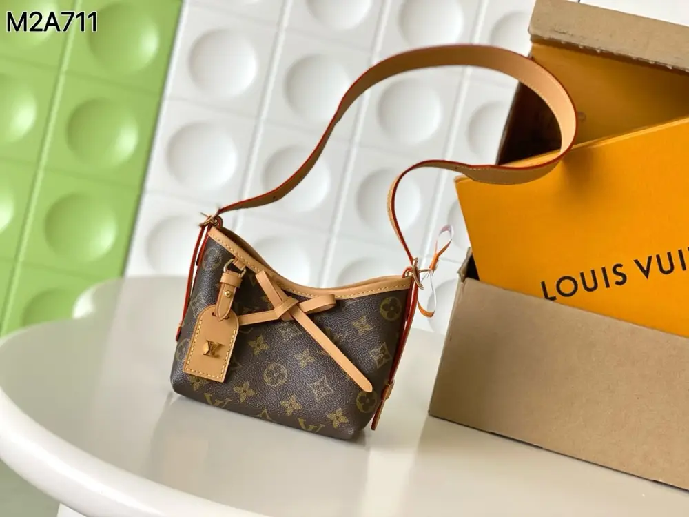 Louis Vuitton — A bag Nano CarryAll 19 cm