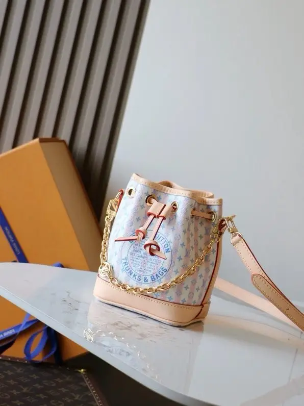 Louis Vuitton — Сумка Nano Noé 13 см
