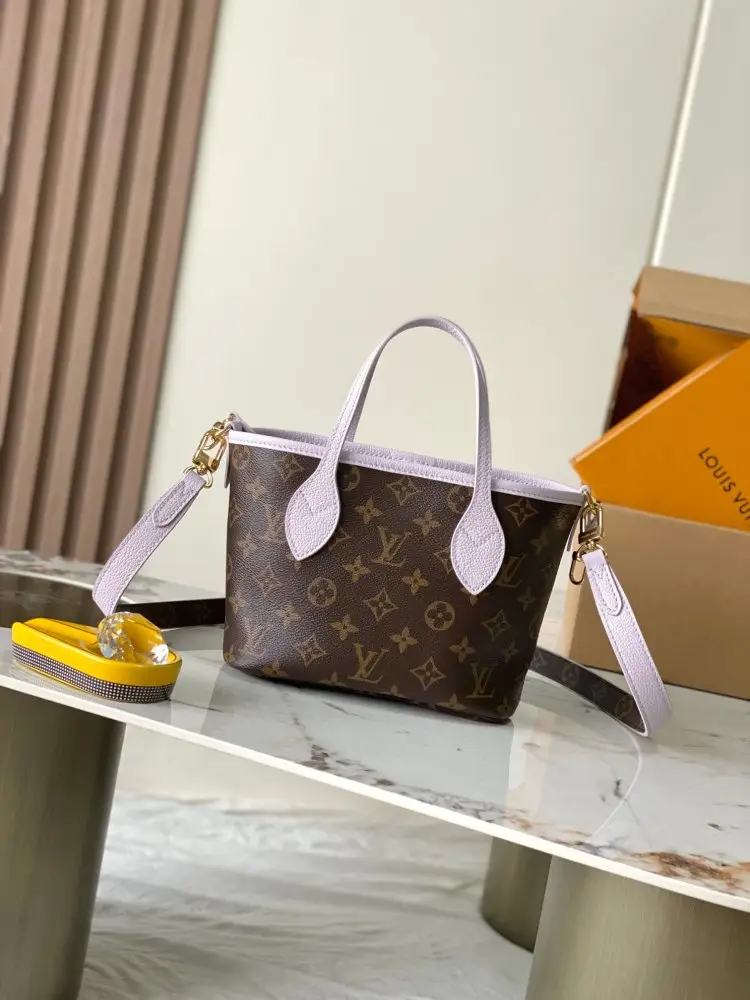 Louis Vuitton — Сумка Neverfull Bandouliere Inside Out BB