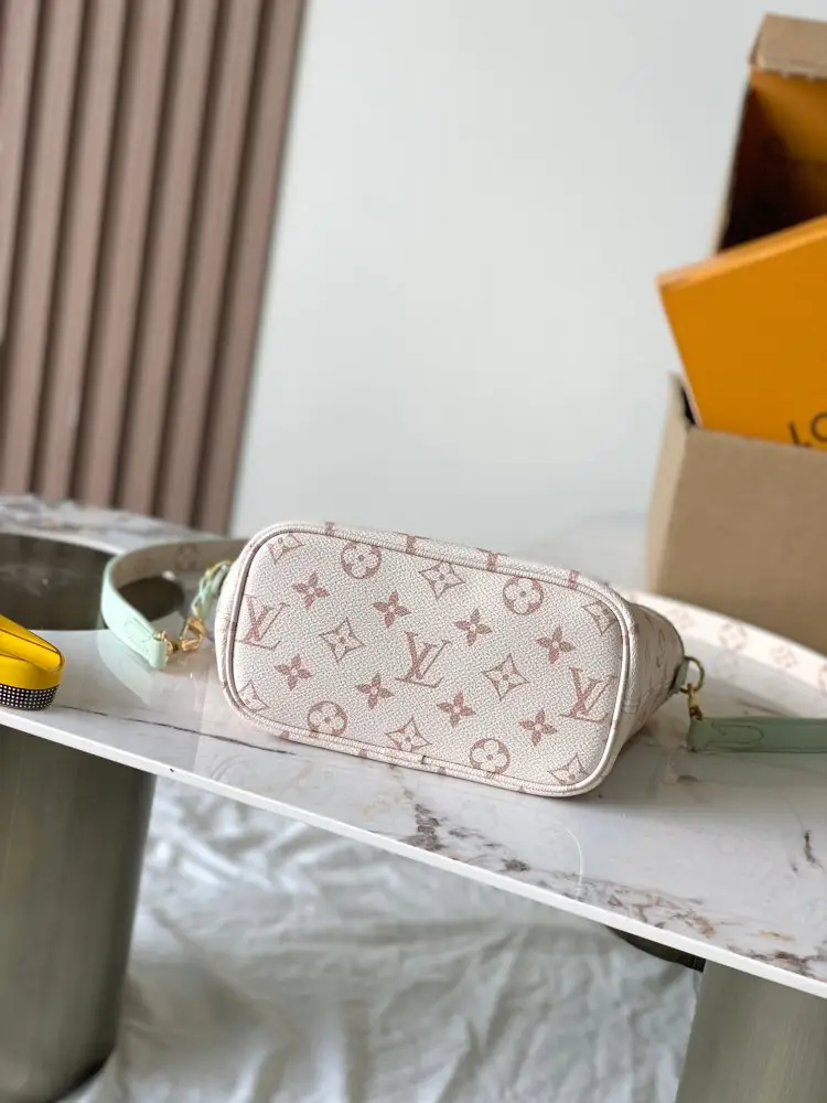 Louis Vuitton Сумка Neverfull Bandouliere Inside Out BB — Фото 4