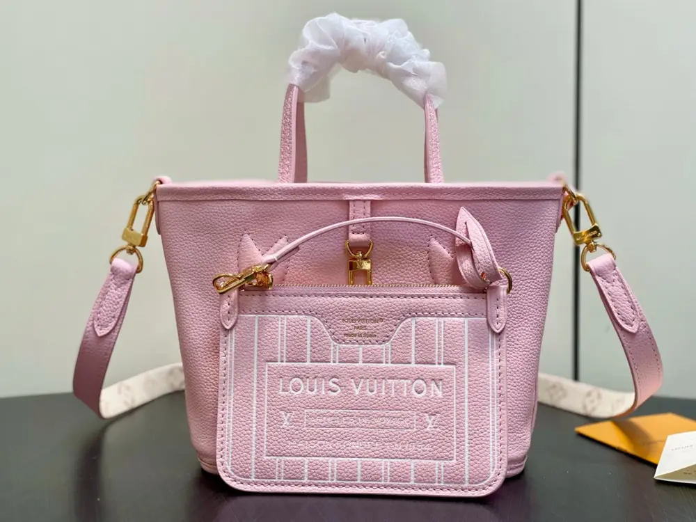 Louis Vuitton A bag Neverfull Inside Out BB 26 cm — Photo 2