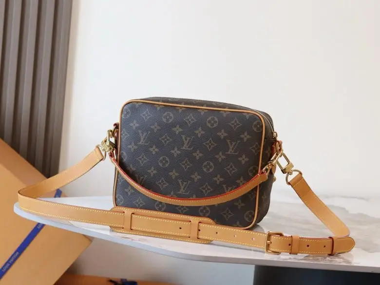 Louis Vuitton Сумка Nil 28 см — Фото 2