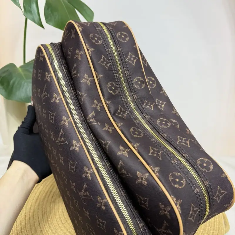 Louis Vuitton A bag NIL Extra Large 37 cm — Photo 5