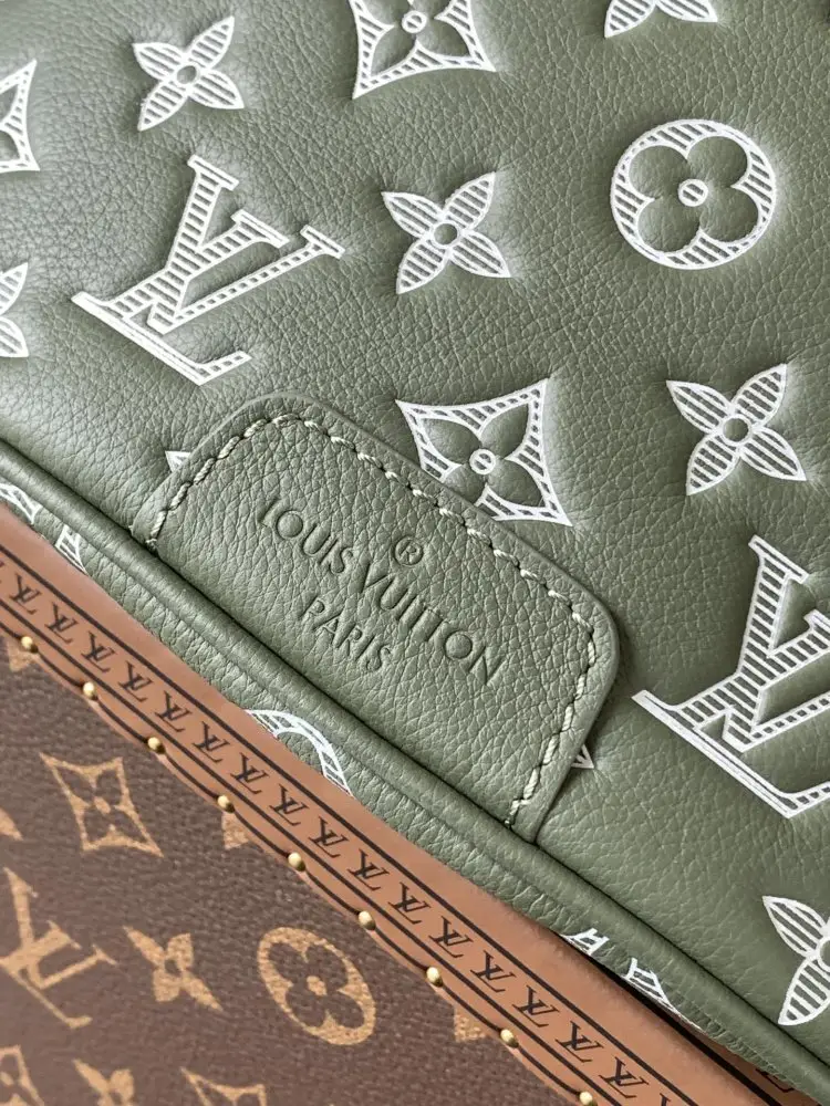 Louis Vuitton A bag on belt Discovery 44 cm — Photo 5